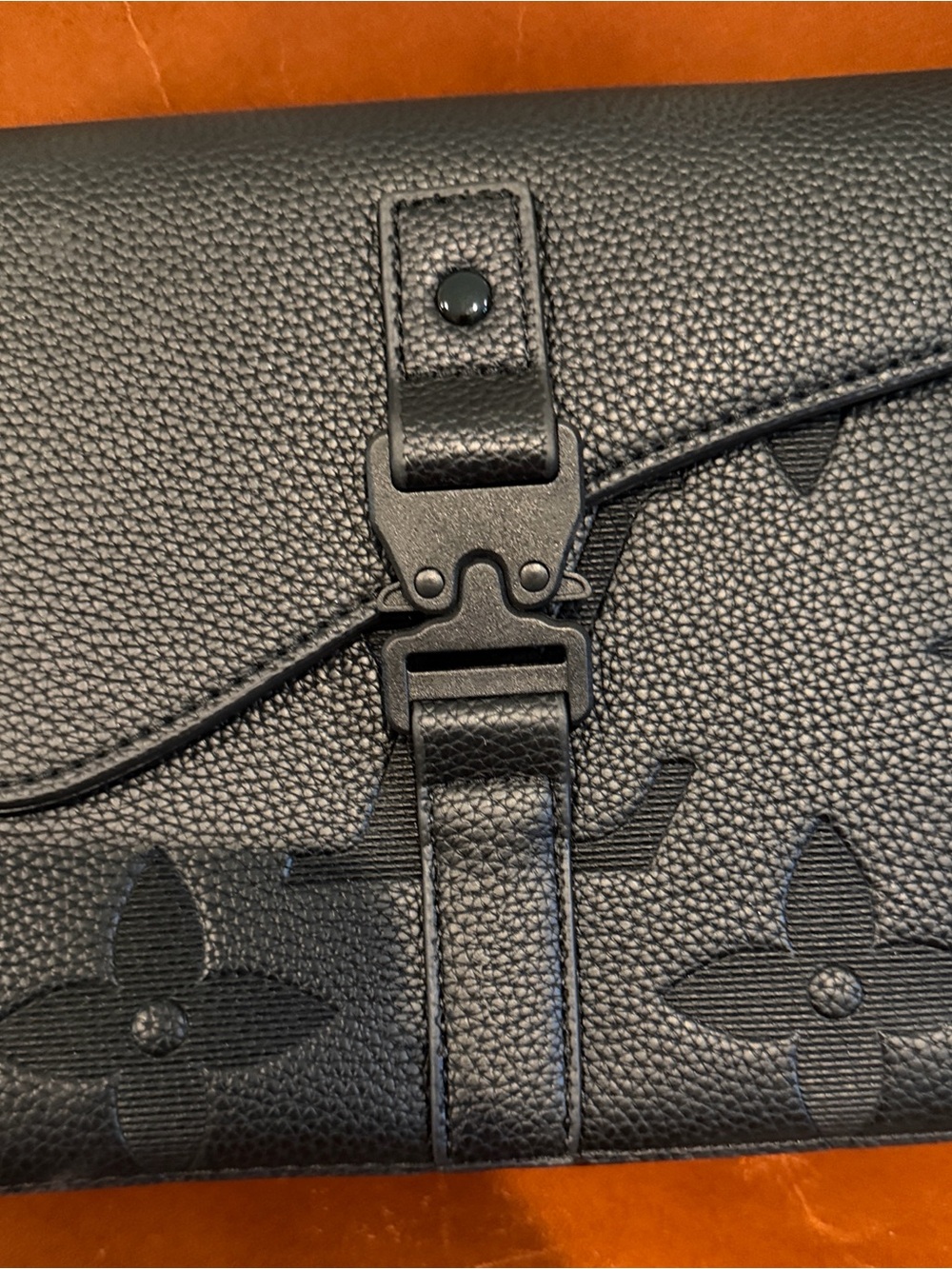 Black Crossbody Messenger Bag - Picture 3 of 7